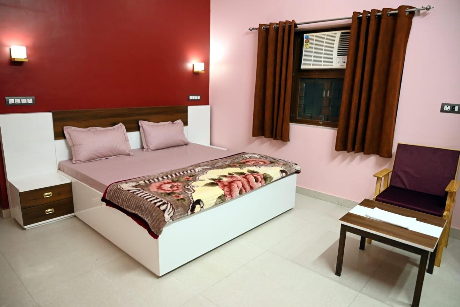 Elephant House - Guest house *