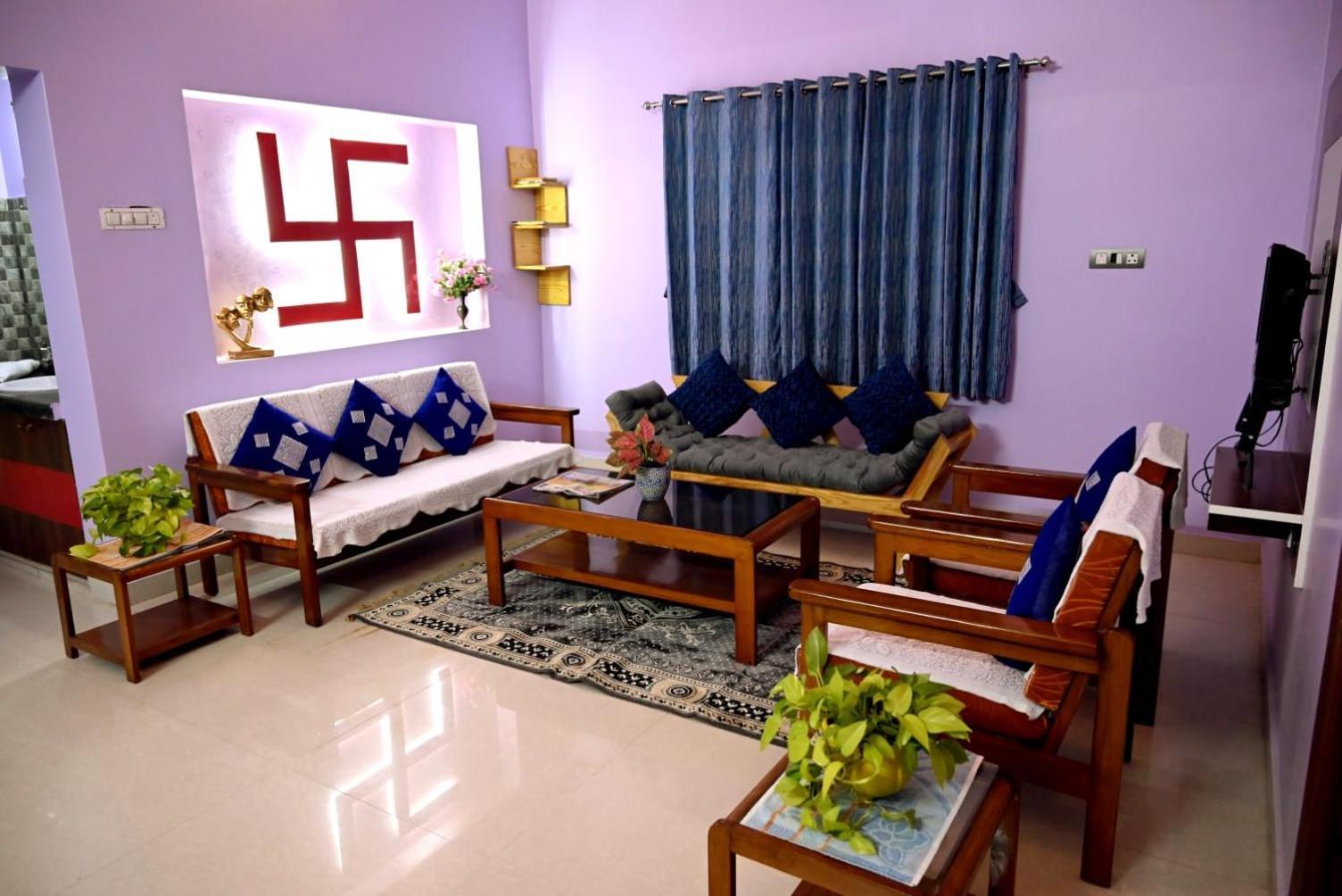 Elephant House - Guest house *