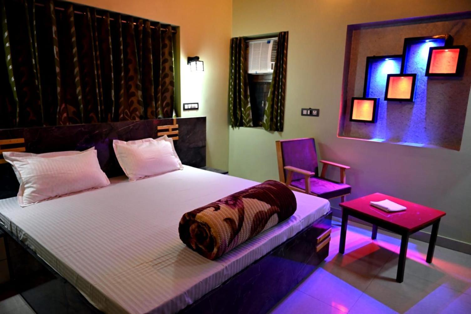 Elephant House - Guest house *