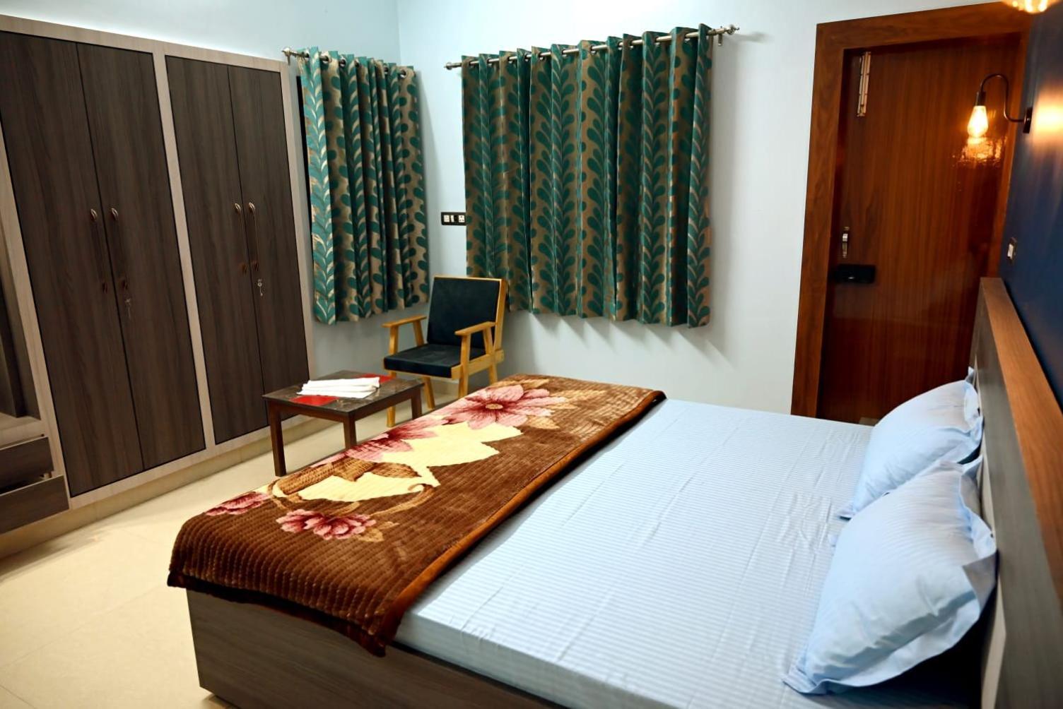 Elephant House - Guest house Varanasi