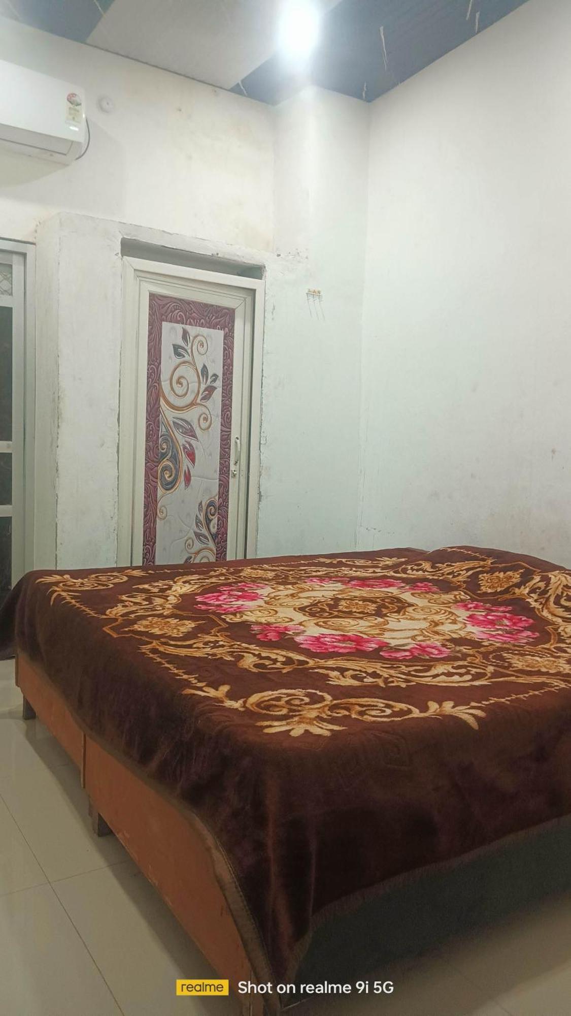 Shivpriyabnb Bed & Breakfast Varanasi