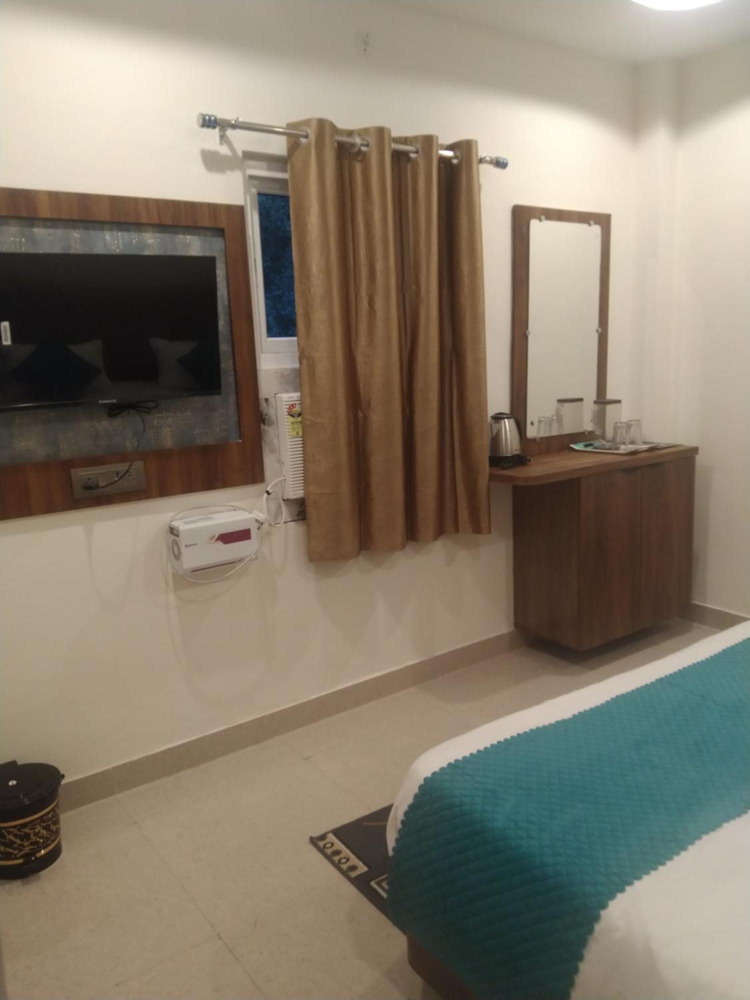 M B Grand Guest house