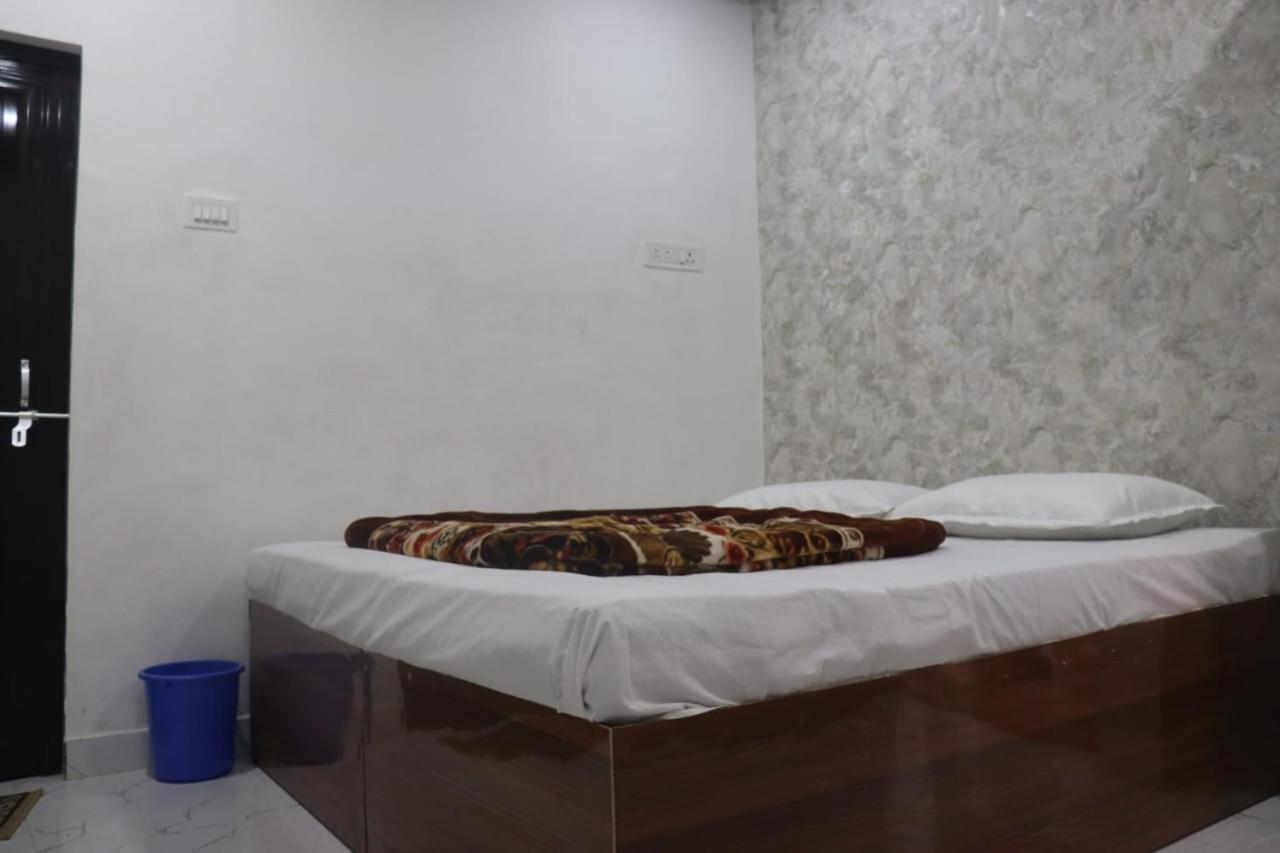 Shree Ambey Paying Guest house Varanasi