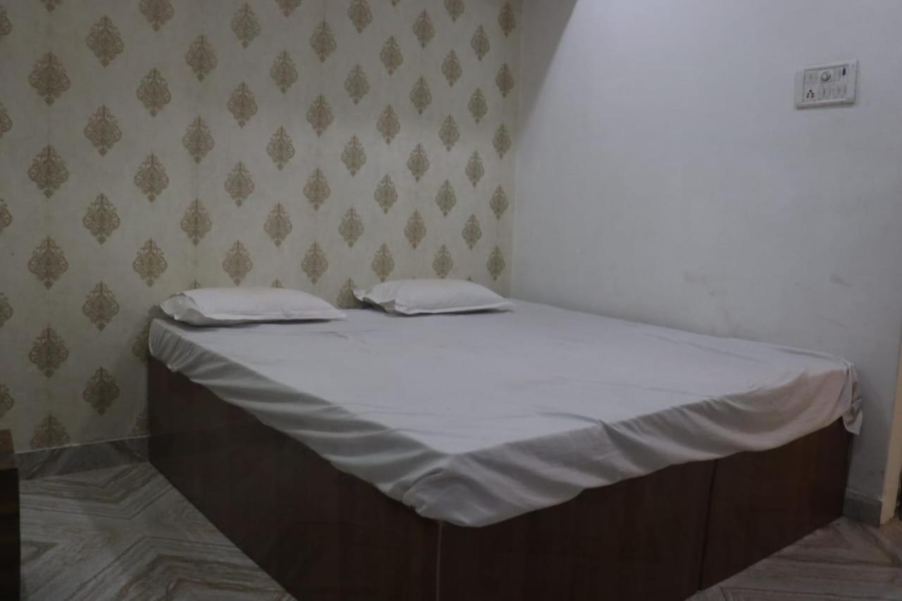 Guest house Shree Ambey Paying Varanasi