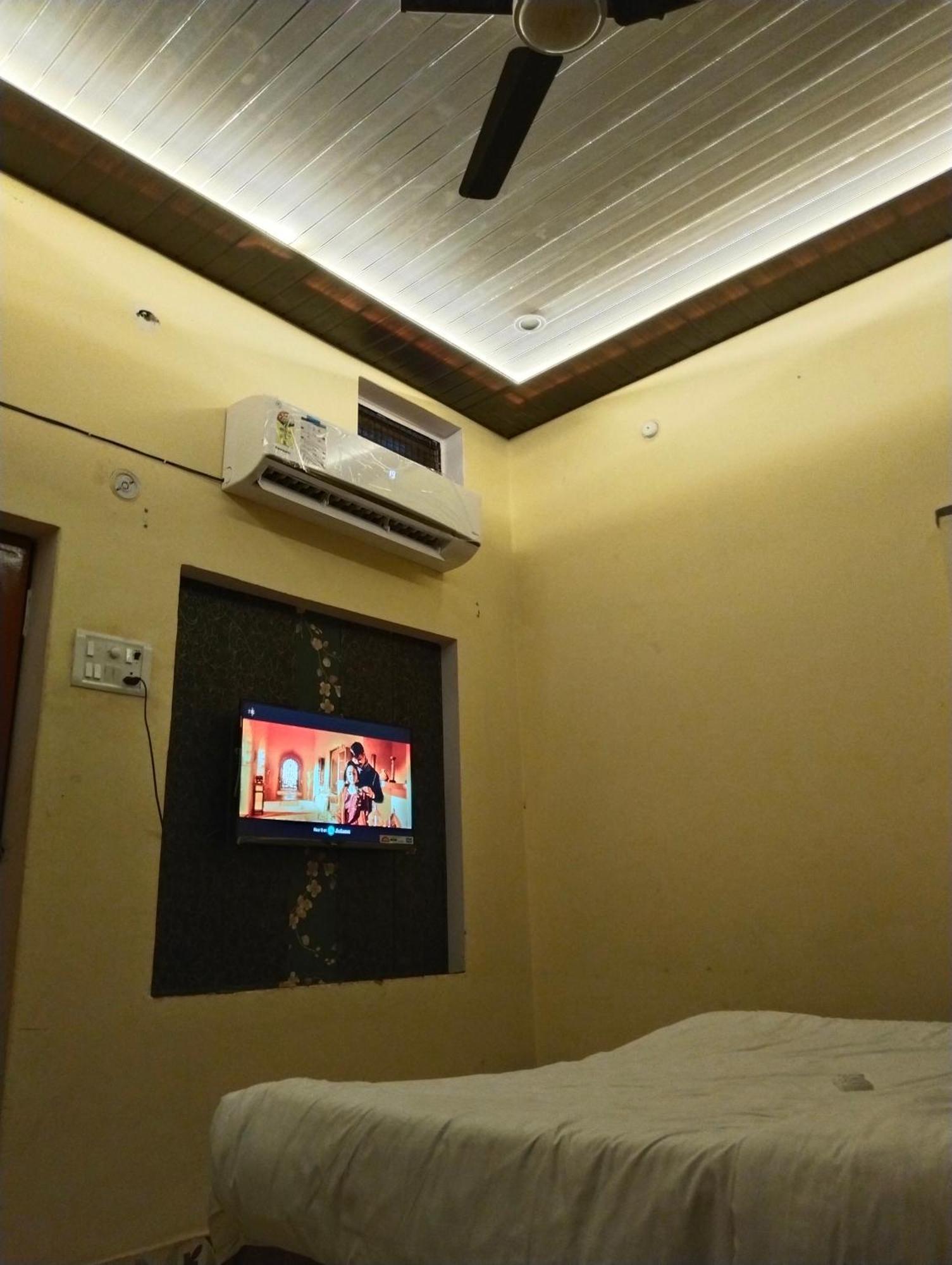 Mandakini Paying Guest house Varanasi