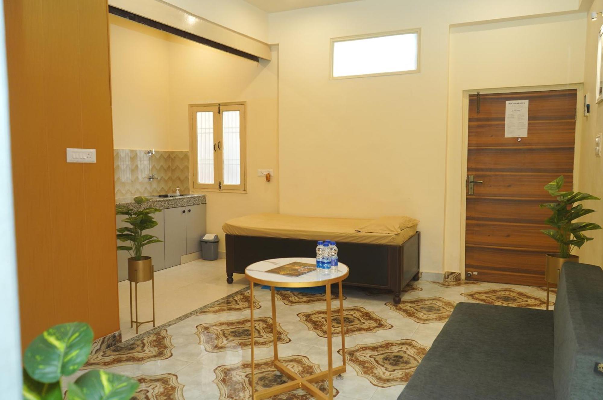Golden Lotus Apartment