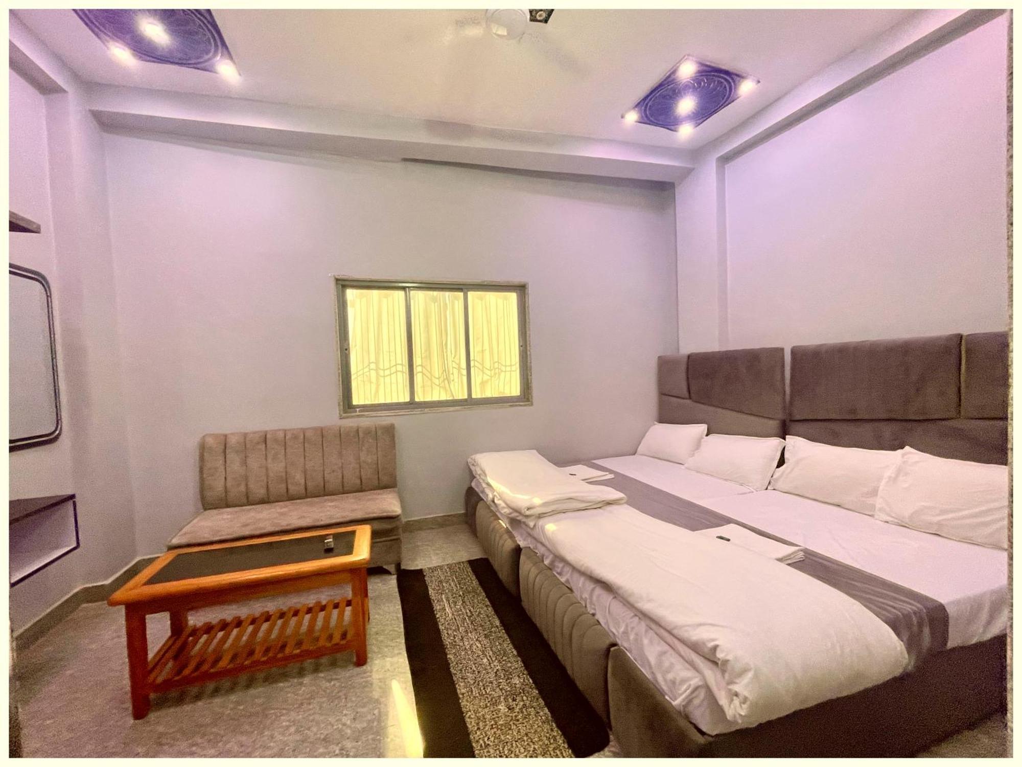 Hotel Prakash ! ! Fully-air-conditioned At Prime Location With Off Site Parking Availability, Near Kashi Vishwanath Temple, And Ganga Ghat Varanasi