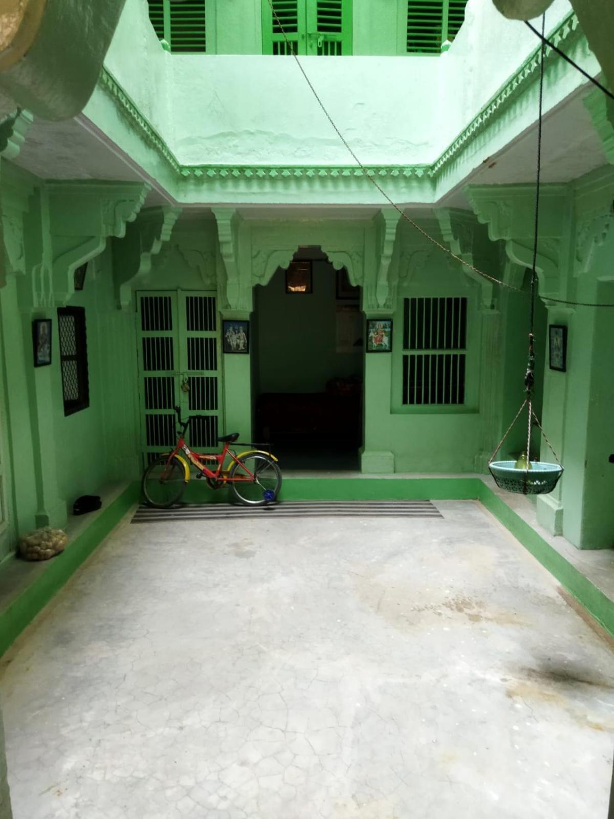 Kapoor Bhawan *
