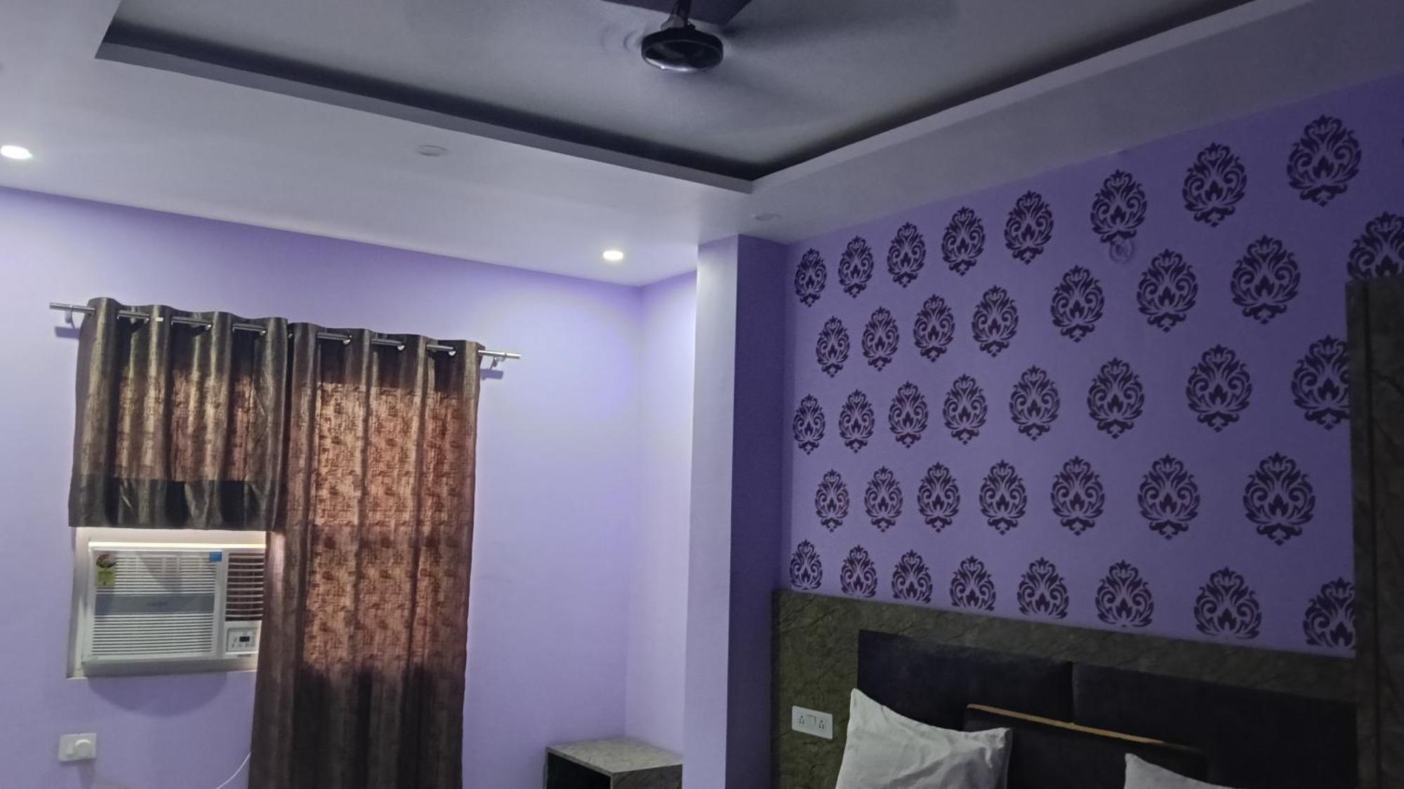 Raghubeer Temple Hotel Varanasi
