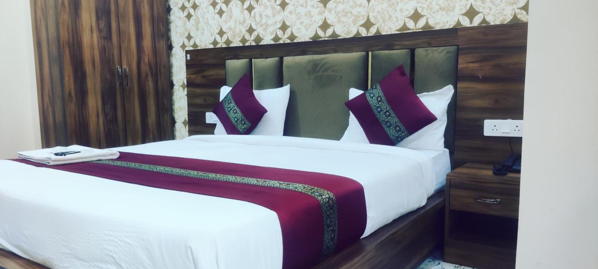 Hotel Raghubeer Temple 3*