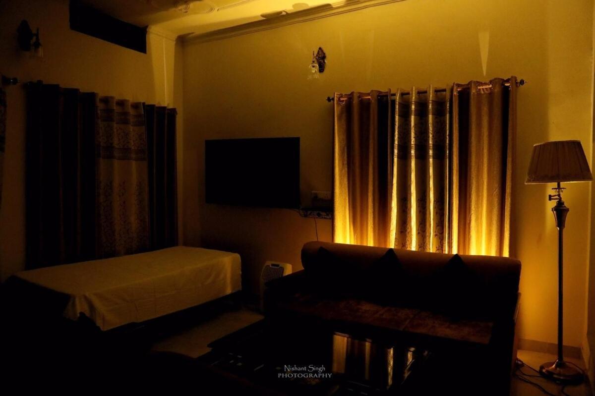 Tattva Luxurious *