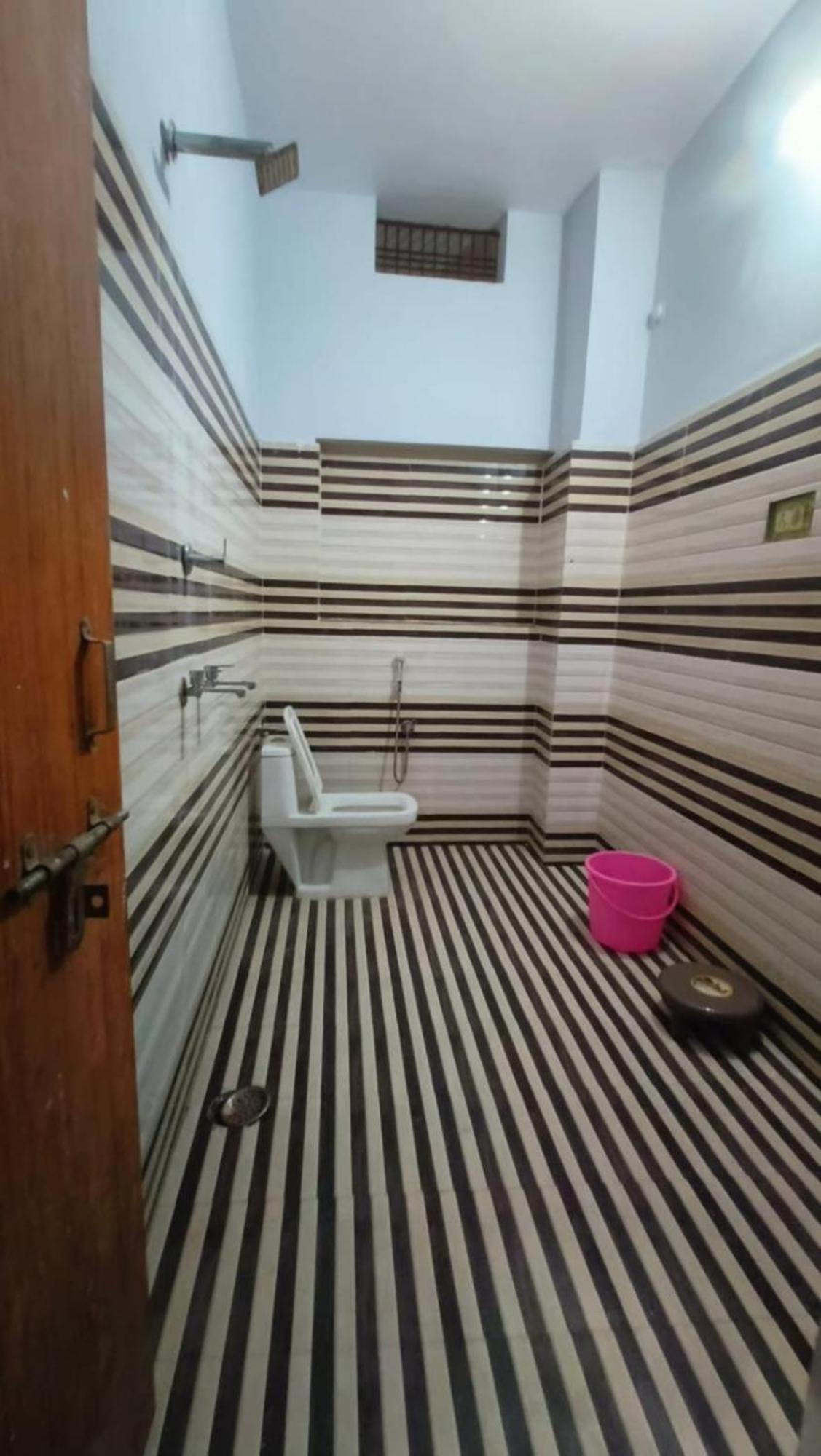Hotel Hotel Shivaa Aashram Near Kashi Temple With Free Internet Service 2*