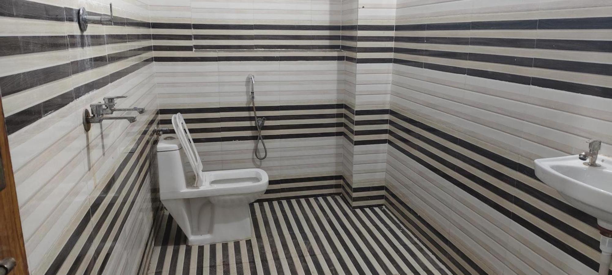 Hotel Shivaa Aashram Near Kashi Temple With Free Internet Service Varanasi