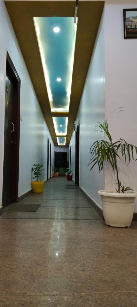 Mahaveer International 3*