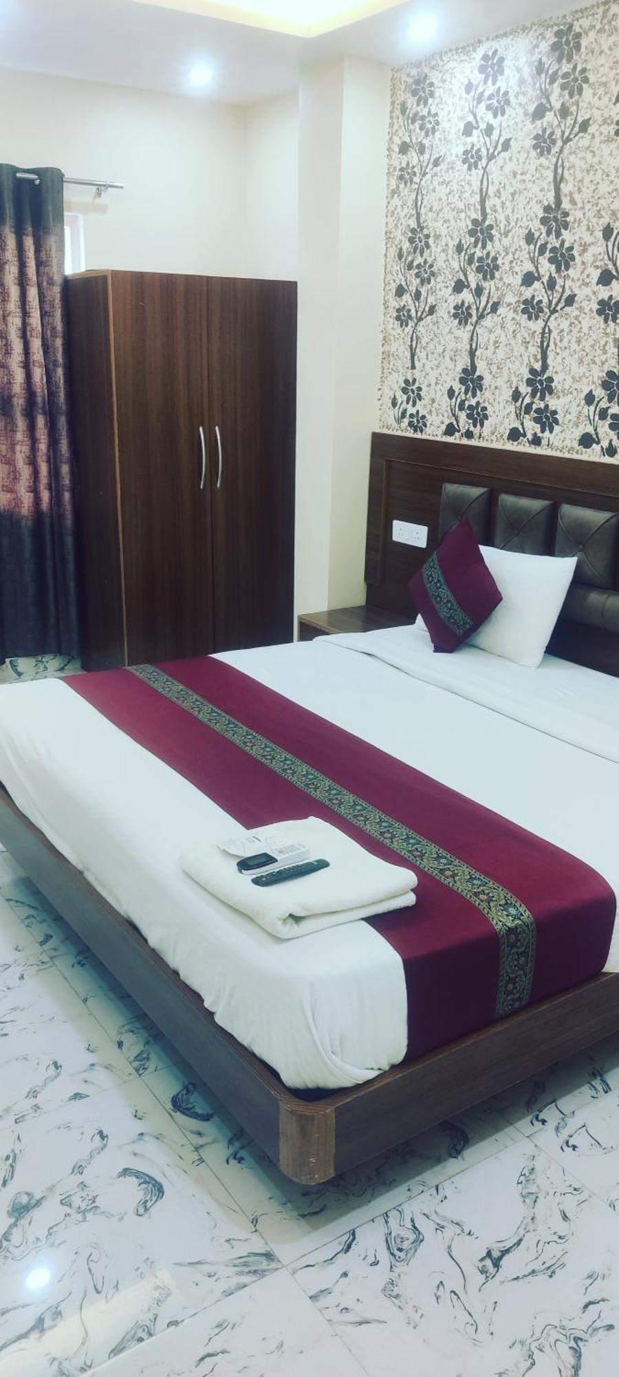 Hotel Raghubeer Temple