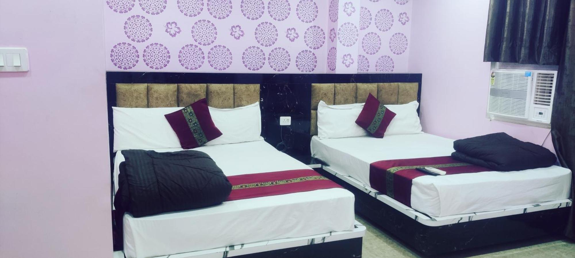 Raghubeer Temple Hotel Varanasi