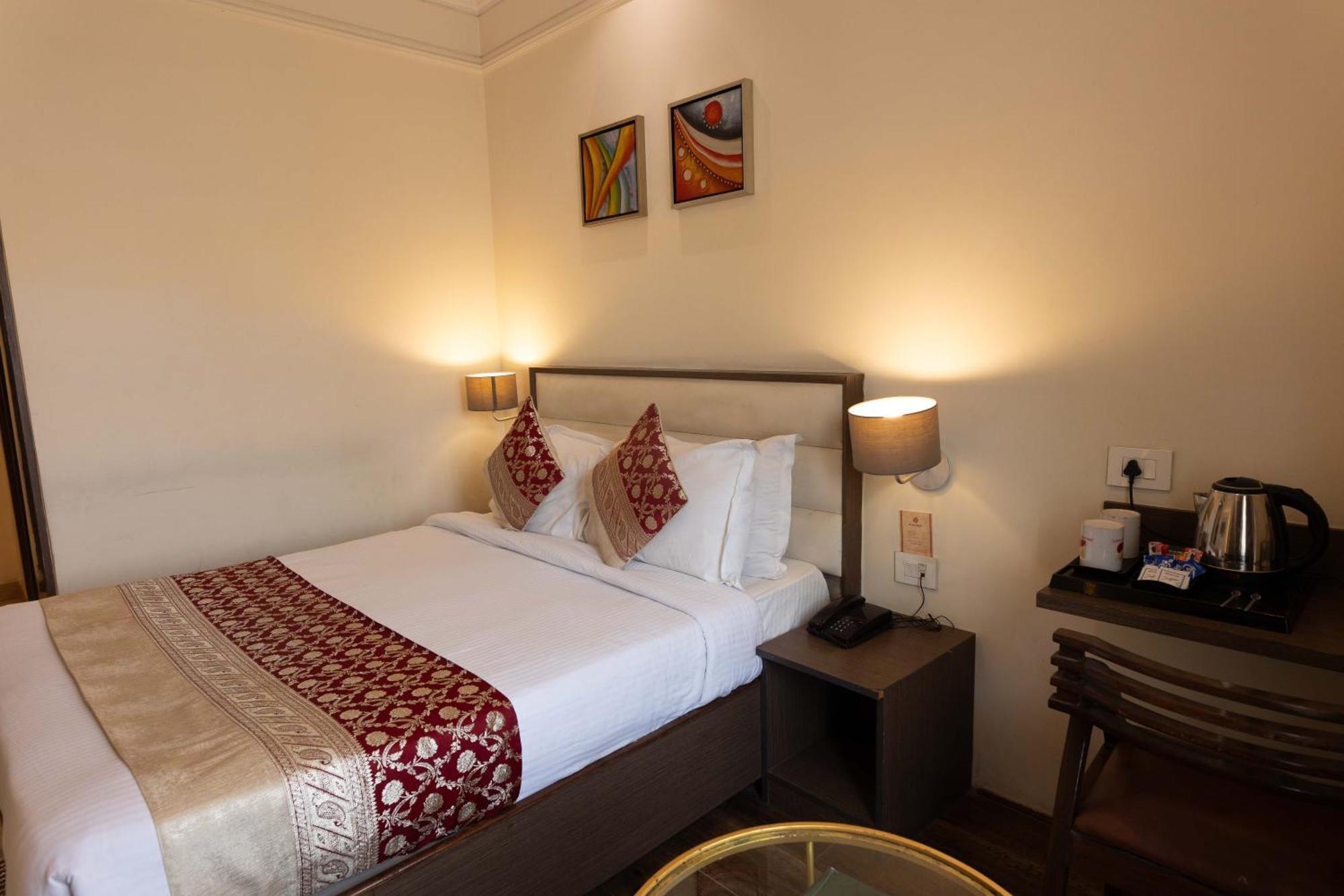 New Broadway Hotel 3*