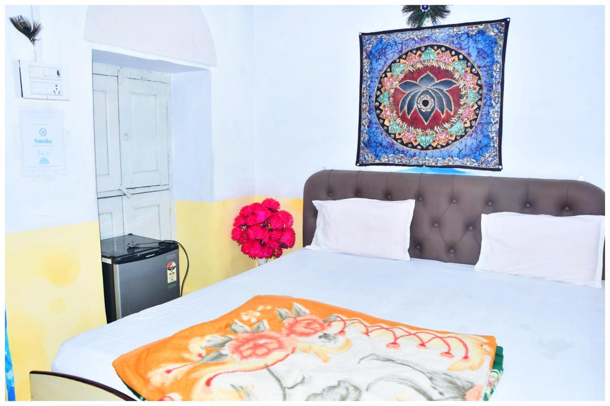 Hotel M-a-n-g-l-a Paying # Near Dashashwamedh Ghat And Kashi Vishwanath Temple - A Premium In Varanasi