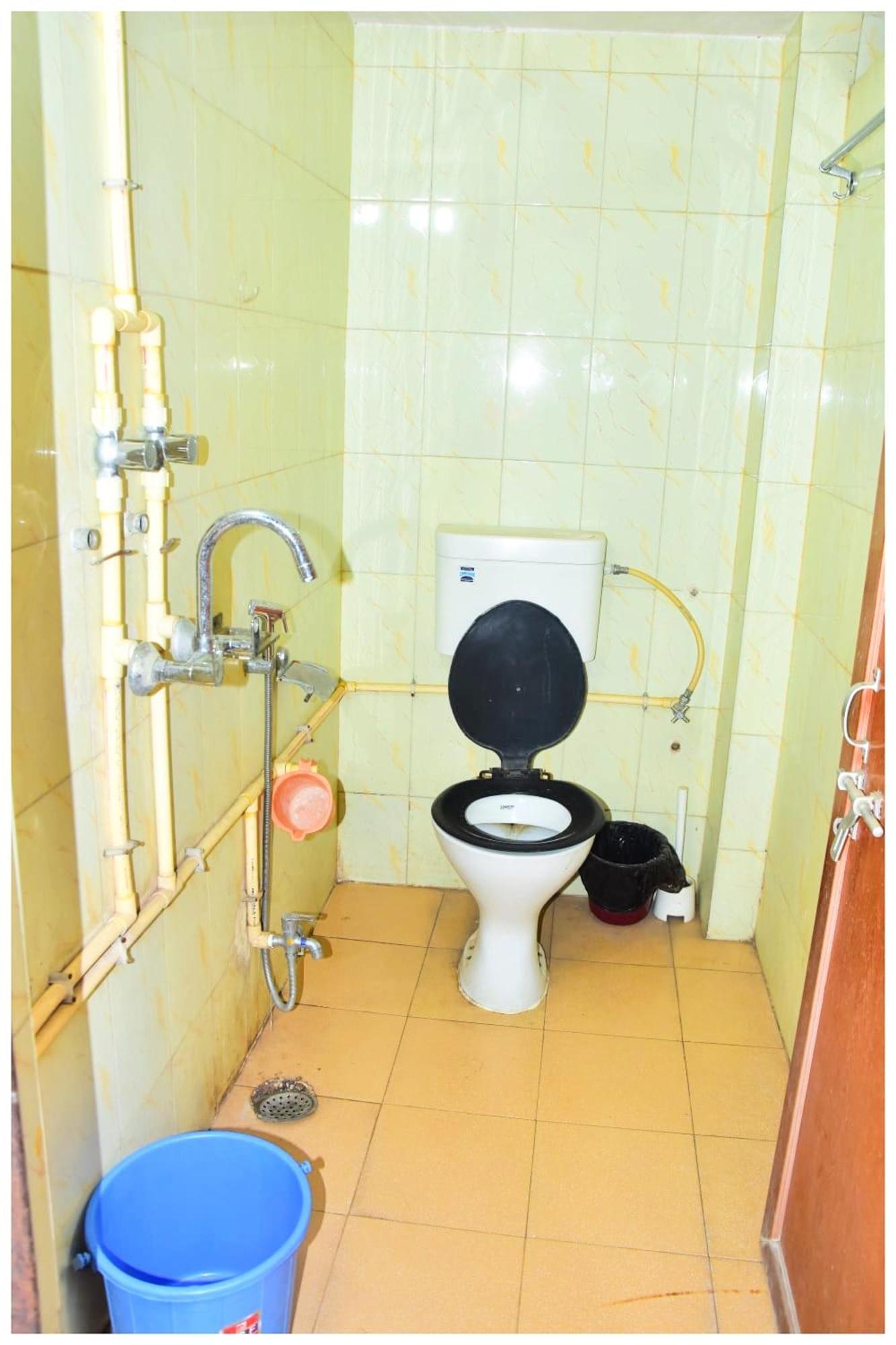 Hotel M-a-n-g-l-a Paying # Near Dashashwamedh Ghat And Kashi Vishwanath Temple - A Premium In