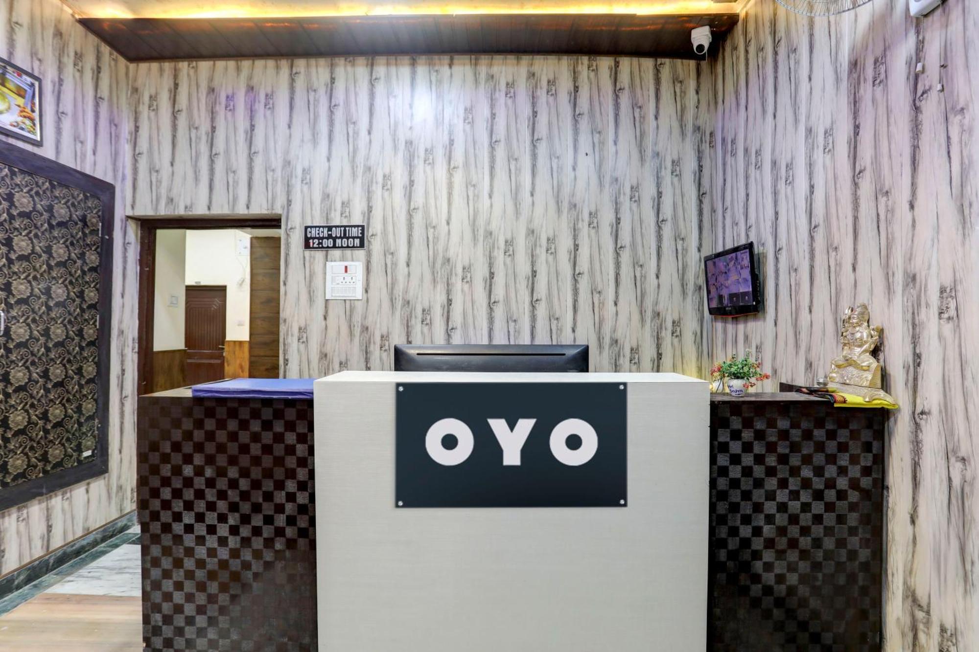 Hotel O Cantt