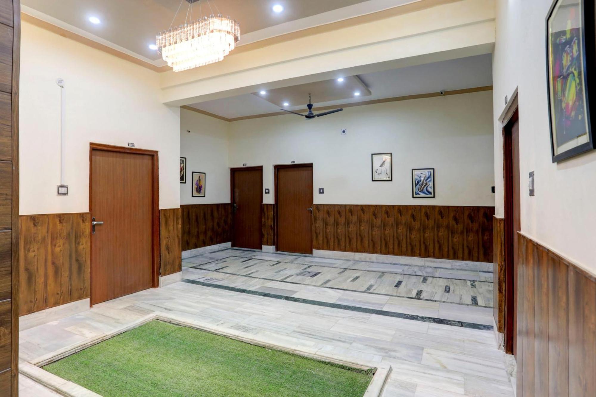 O Cantt Hotel Varanasi