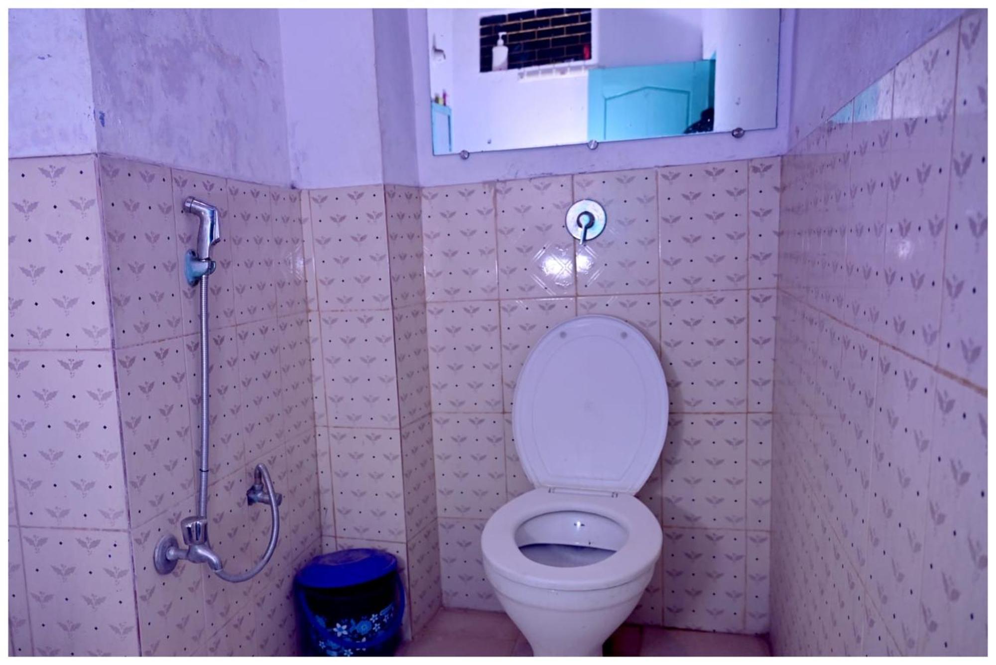 Budget Banaras # Rest Near Ganga River & Kashi Vishwanath Temple - Fully Air Conditioned With Wi-fi #prime Location - Seller In Hotel