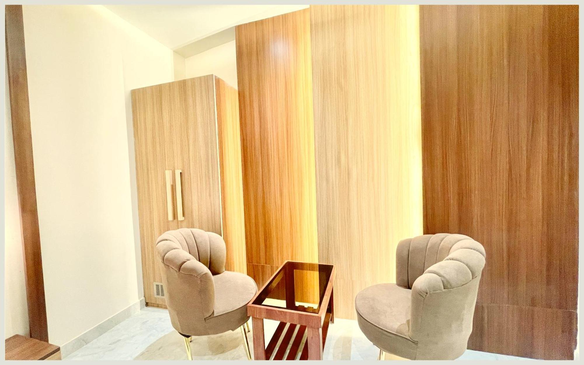 Vedan Gam Palace - Fully Air Conditioned At Prime Location - Near Shree Kashi Vishwanath Temple And Ganga Ghat - Luxury & Spacious - Rated 4* Varanasi