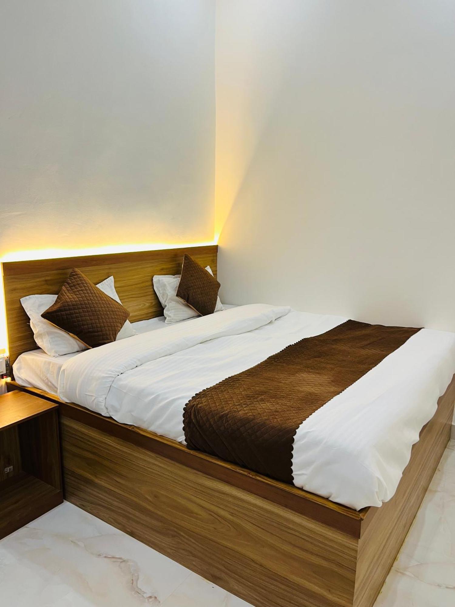 Sitaram P Guest house Varanasi