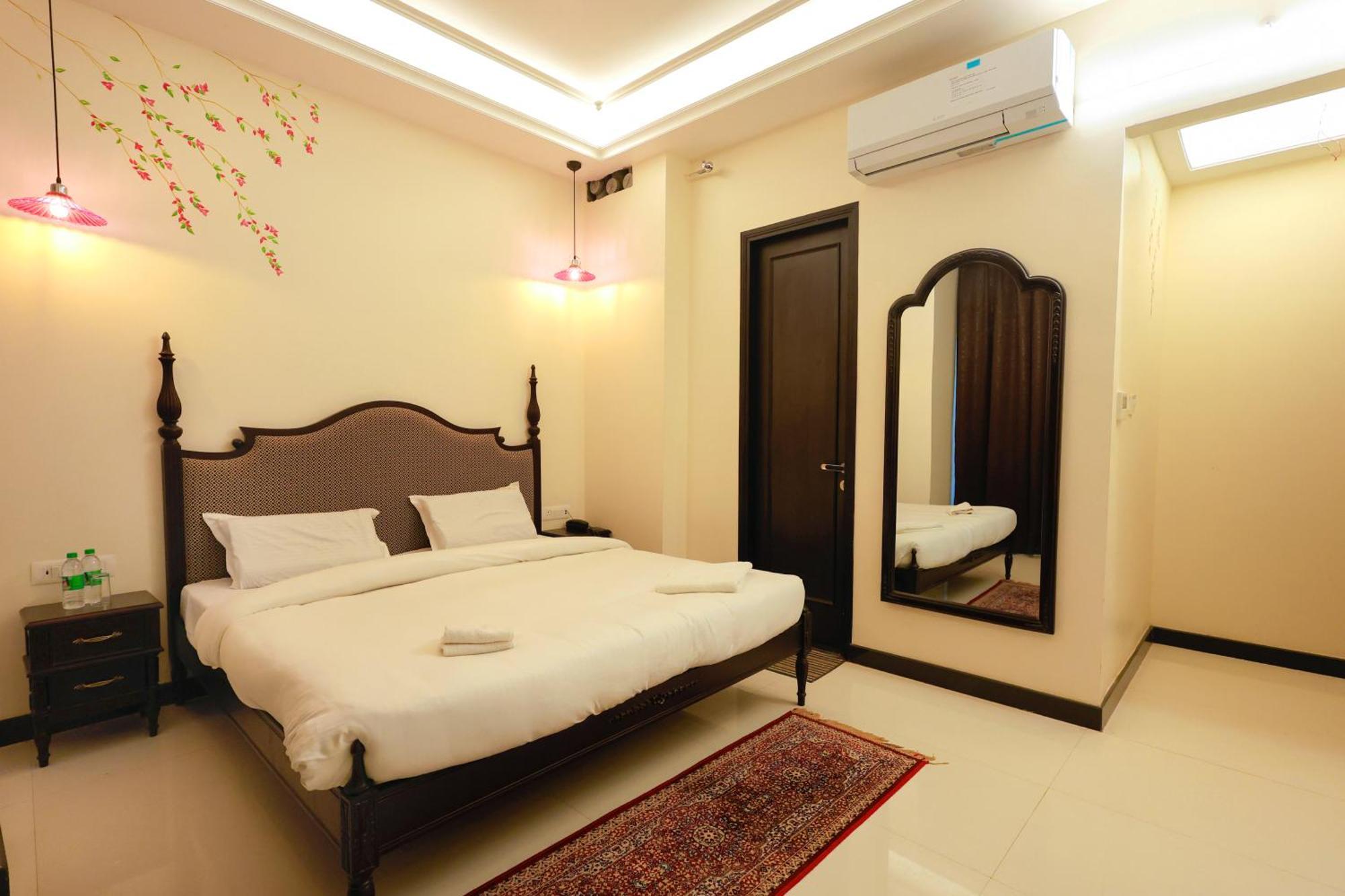 Shiv Ashray Hotel