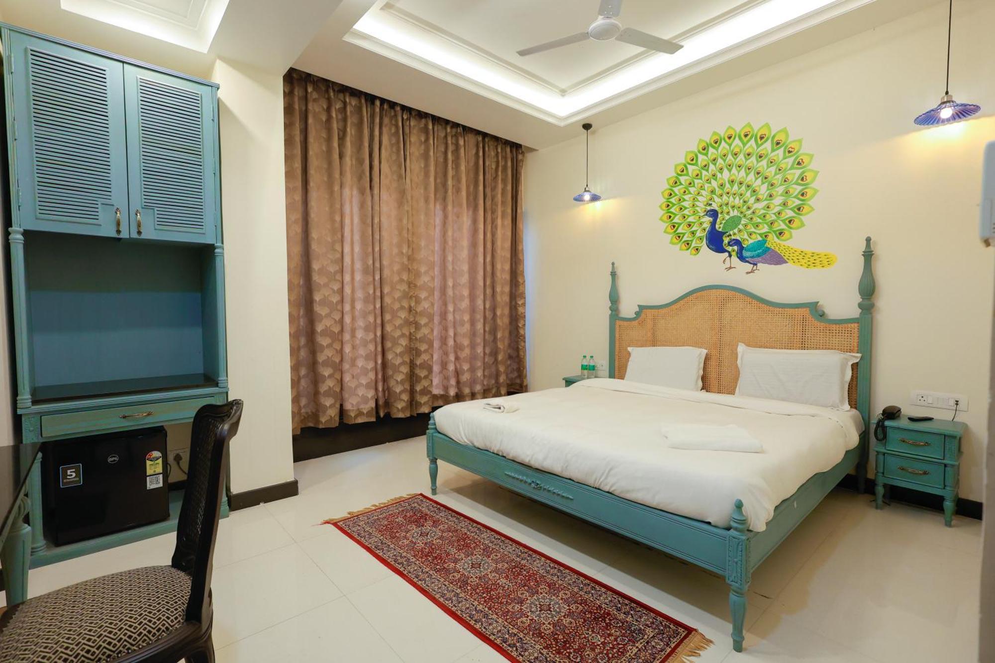Shiv Ashray Hotel 4*
