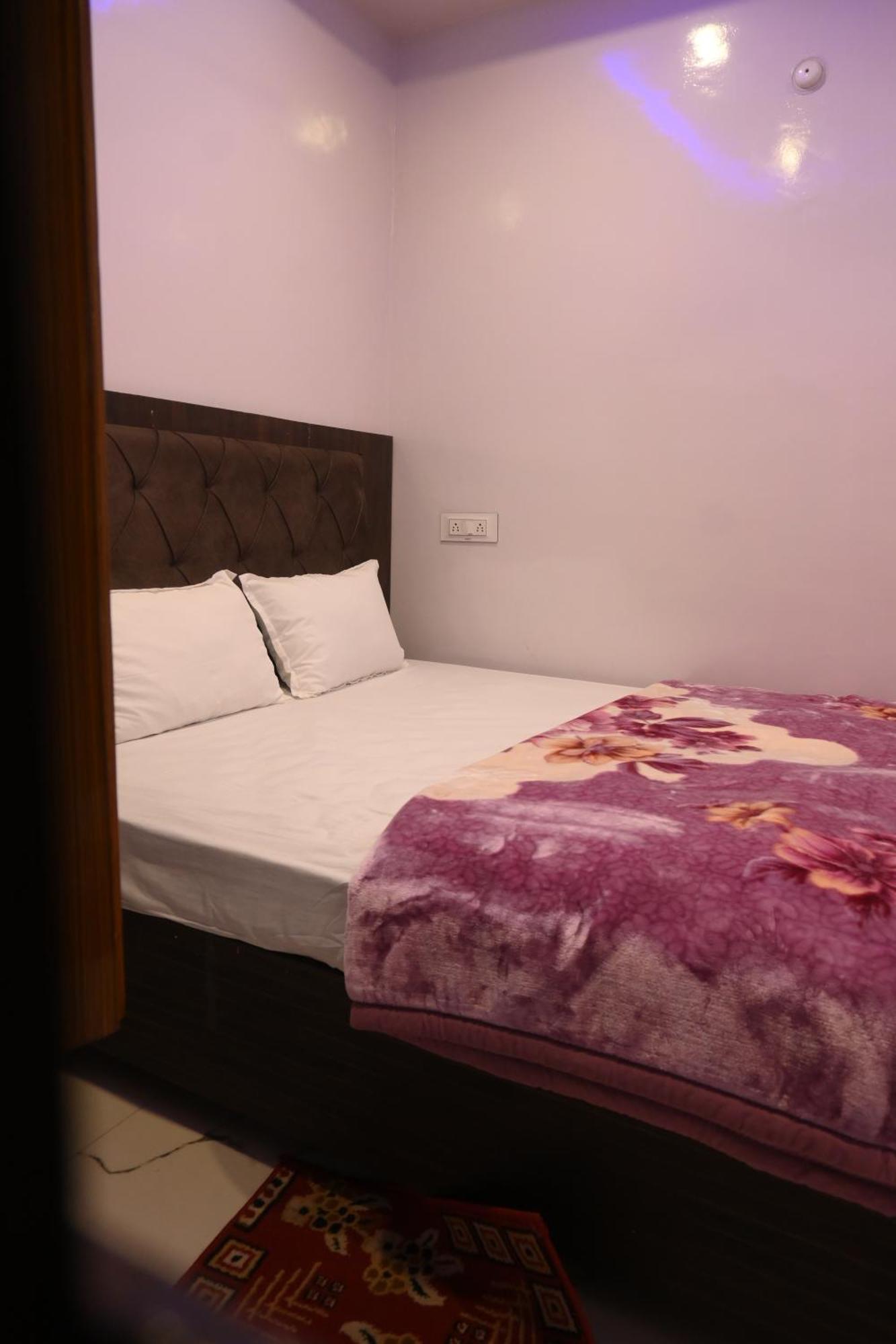 Ganpati Shree Paying Guest house Varanasi