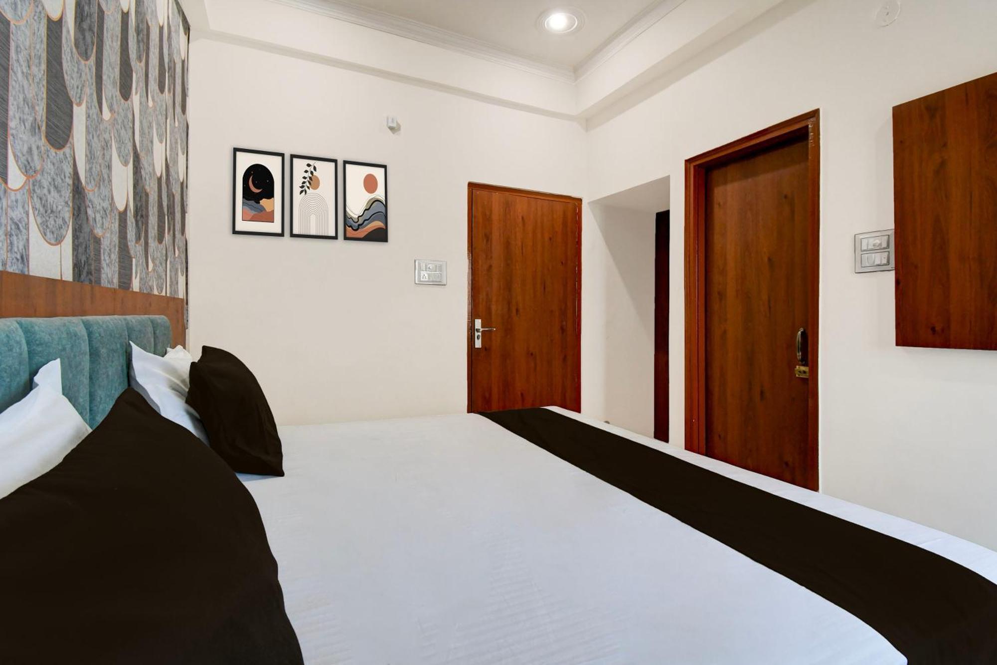 Hotel O Dc Grand 3*