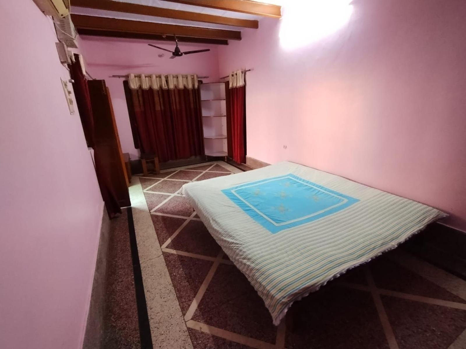 Heritage At Old Near Holy Ganges Guest house