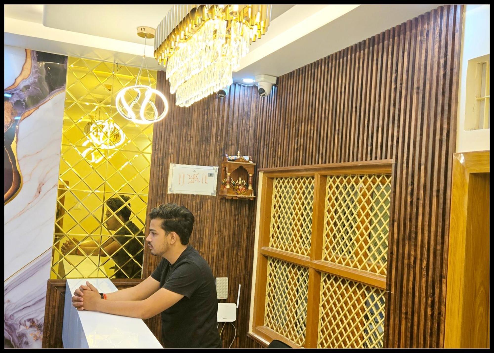 Rudraa Near Kashi Vishwanath Temple - Fully Air Conditioned - In Varanasi