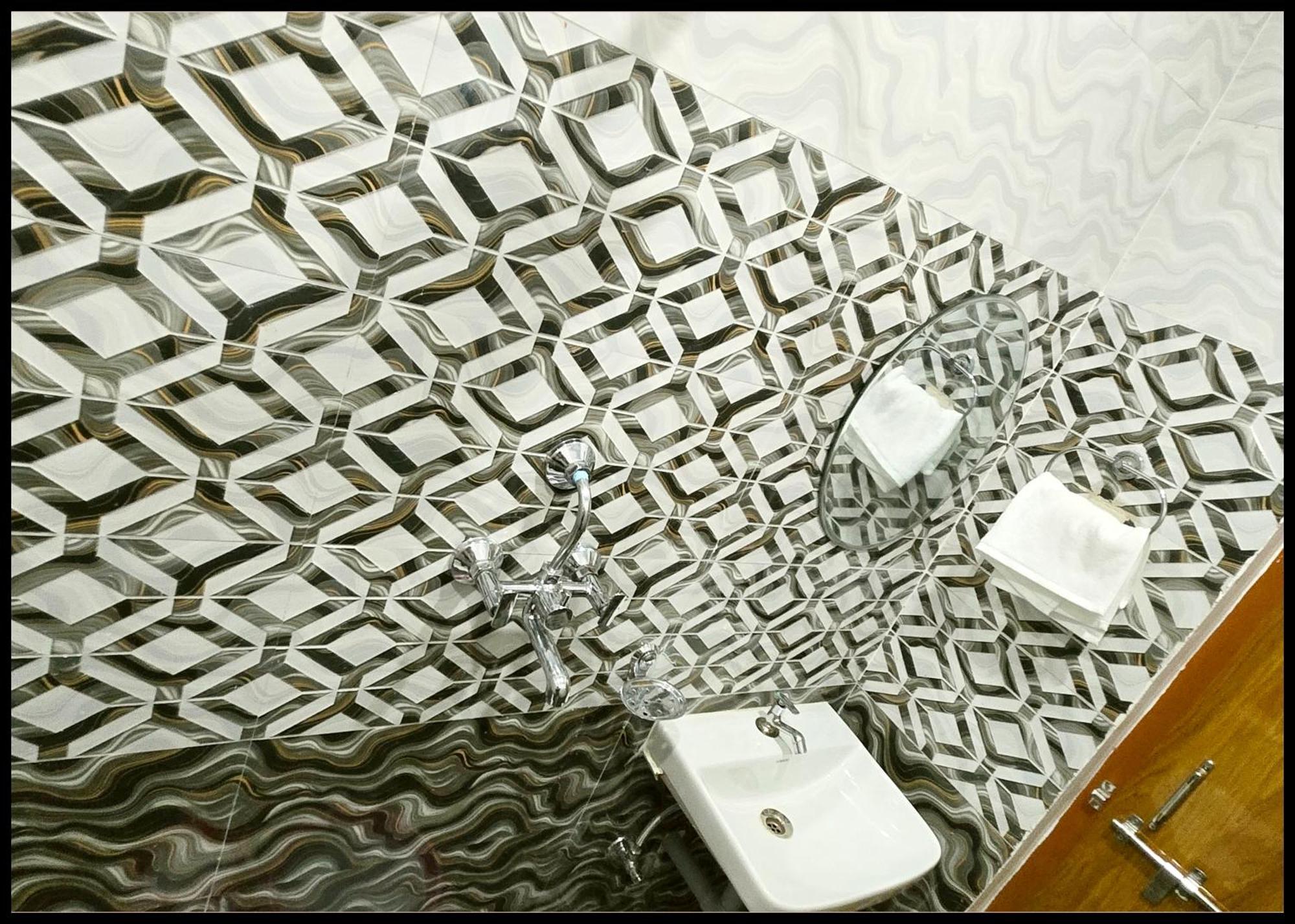 Rudraa Near Kashi Vishwanath Temple - Fully Air Conditioned - In Hotel