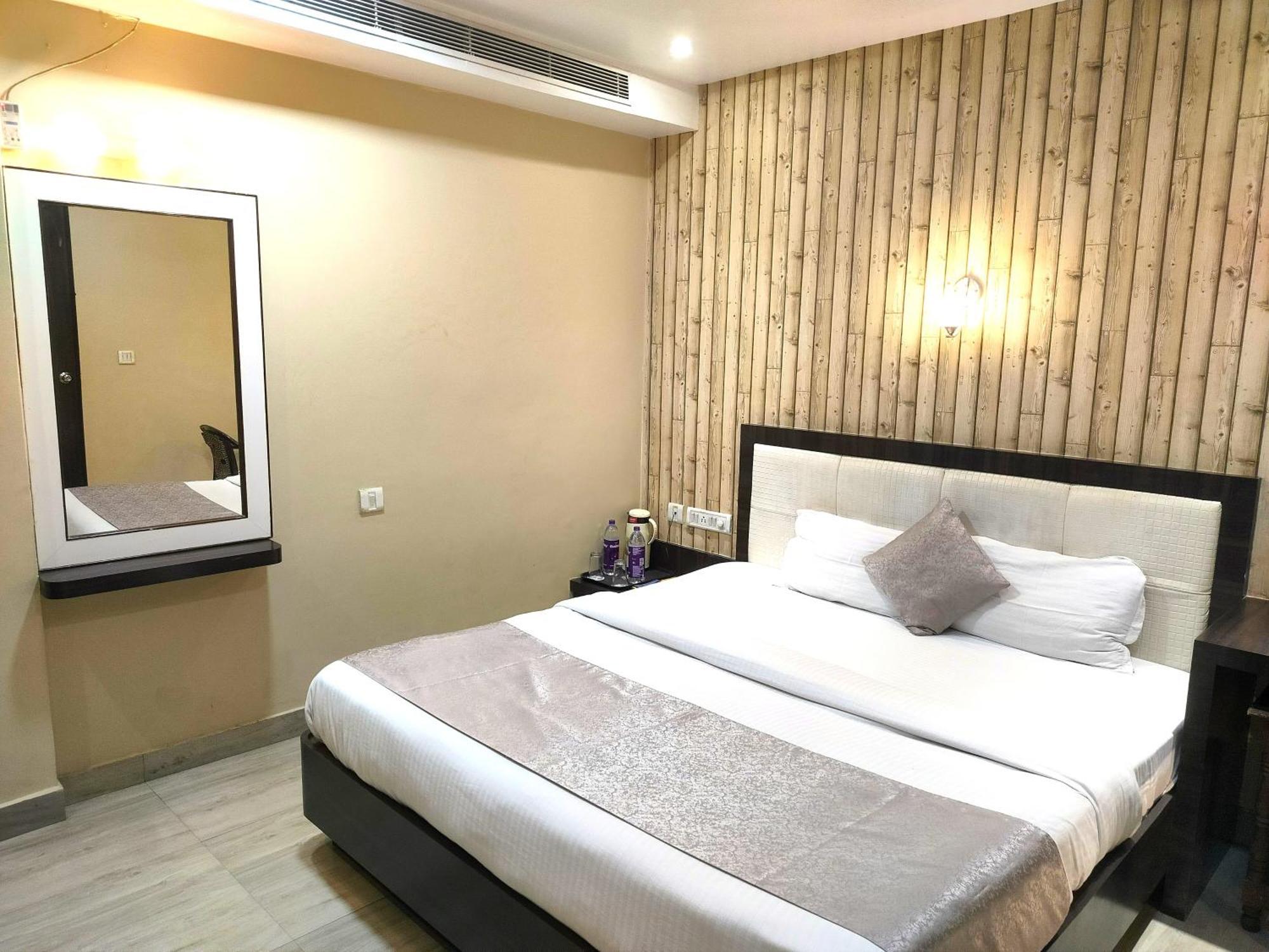 Royal 3* Varanasi