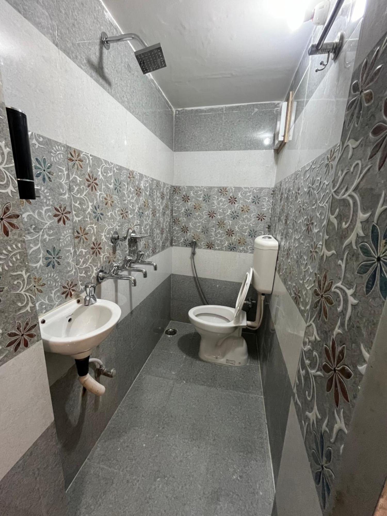 Guest house Sitaram P *