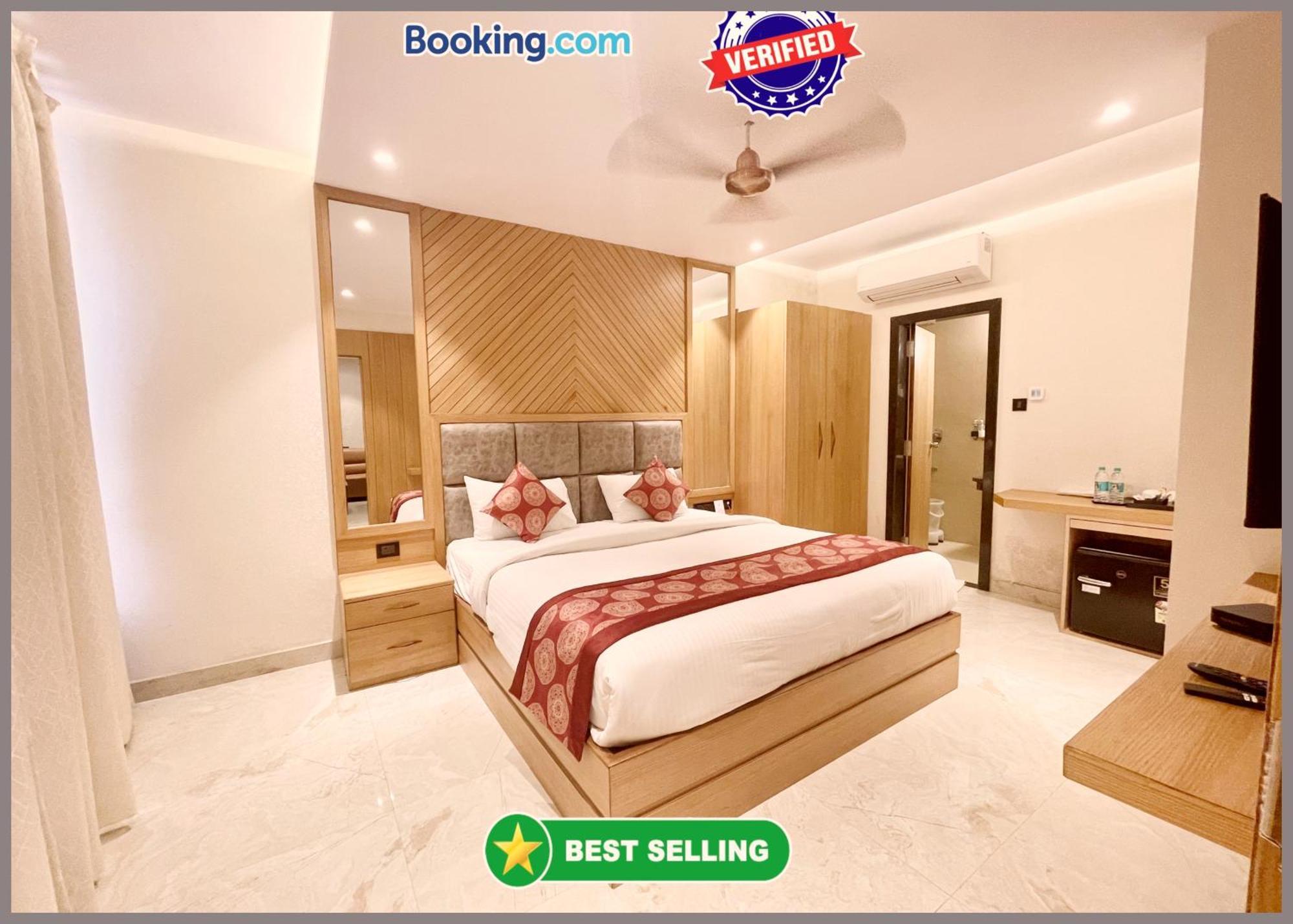 Sarc Near Kashi Vishwanath Temple - Fully Air Conditioned And Spacious 4* Varanasi