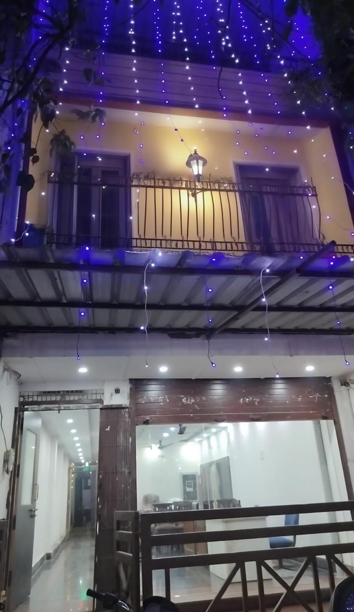 Kh Residency Near Kashi Vishwanth Temple Guest house *