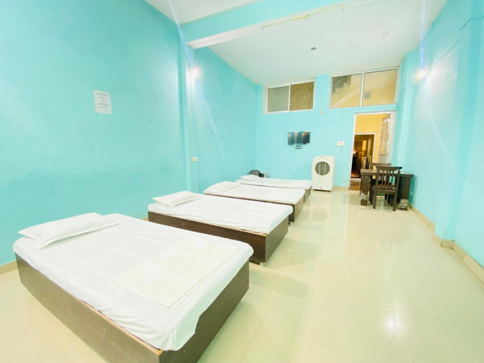 Kh Residency Near Kashi Vishwanth Temple *