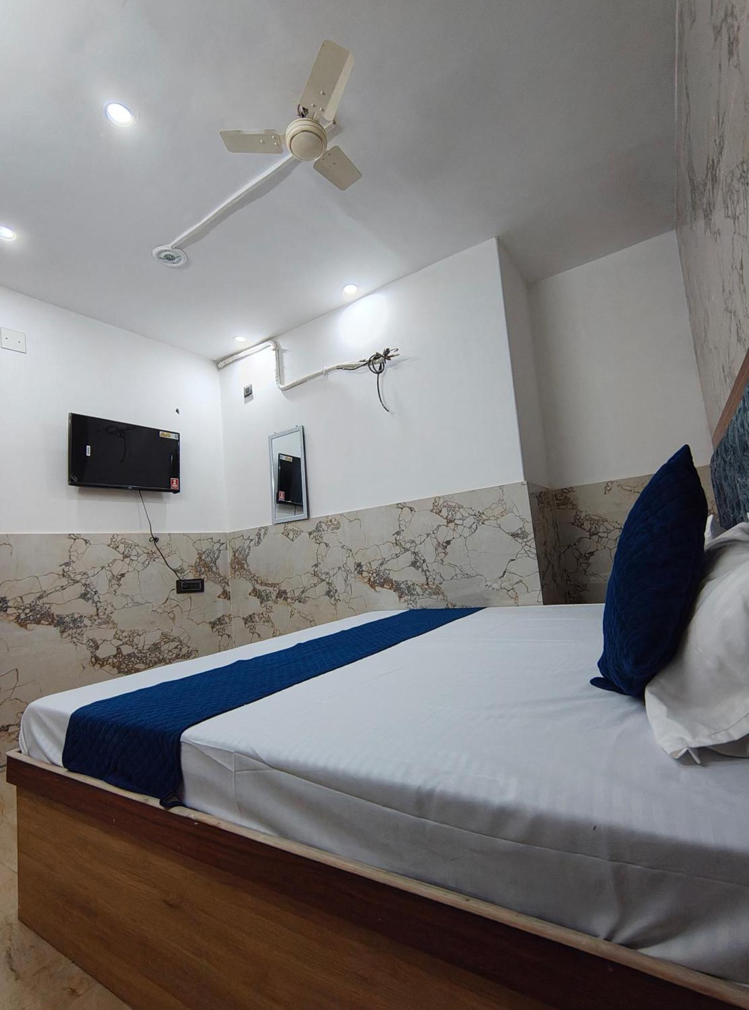 R K Residency Guest house Varanasi