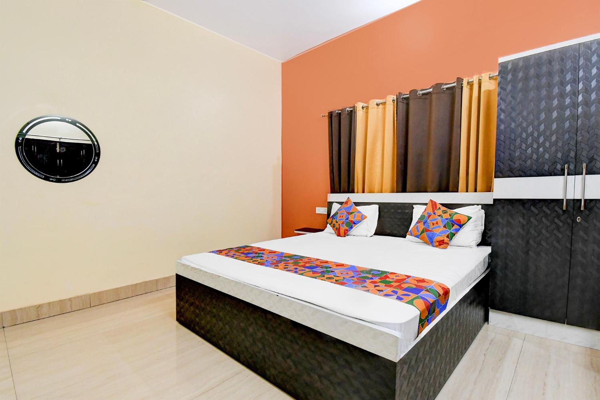Fabhotel Rb Palace Hotel 3*