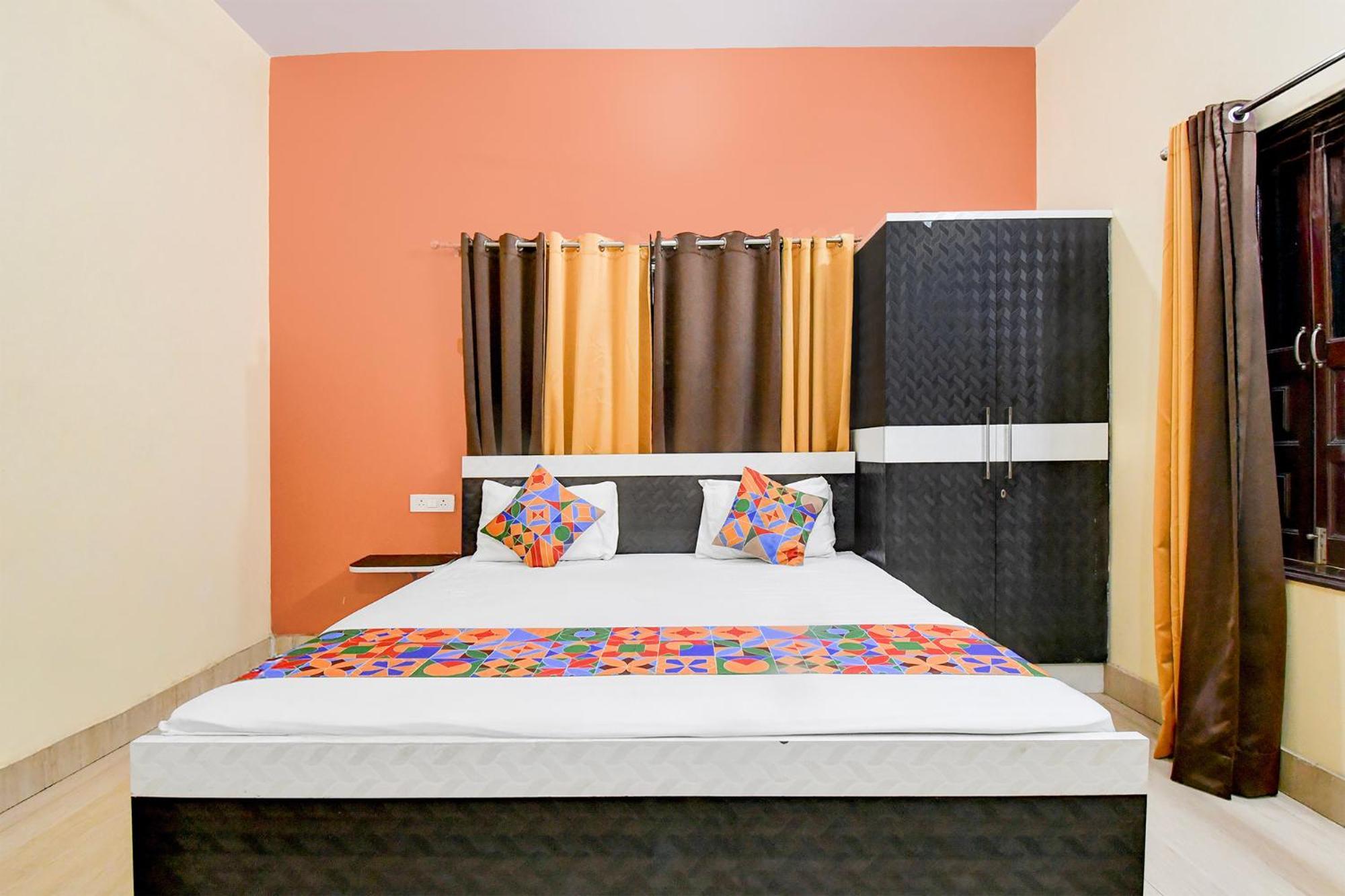 Fabhotel Rb Palace 3*