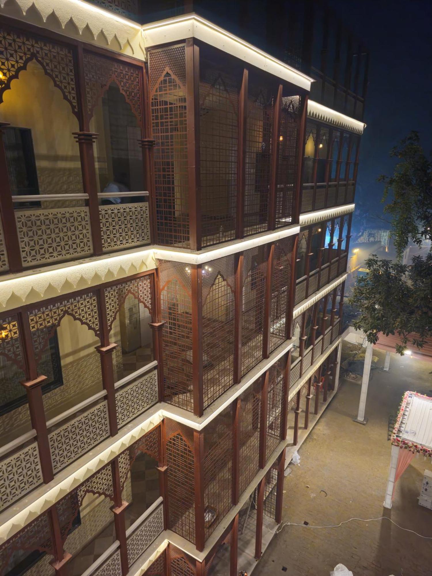 Aam Bagh Banaras Hotel Varanasi