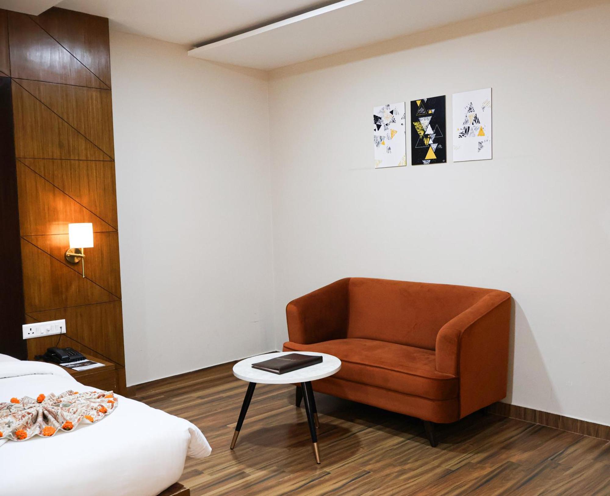 Hotel Hhw Buddha Lineage 4*