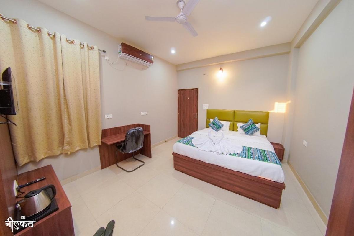 Neelkanth - 2-bhk Flat Near Bhu Apartment Varanasi