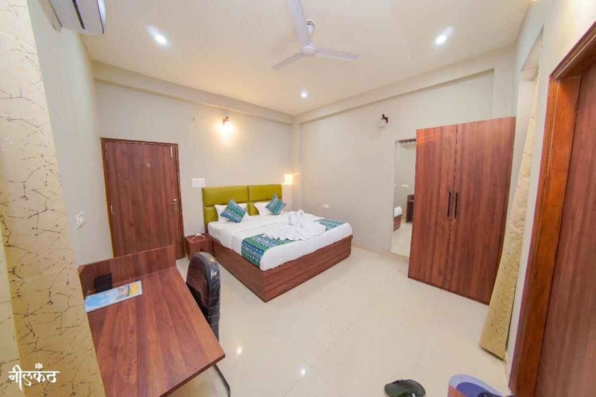 Apartment Neelkanth - 2-bhk Flat Near Bhu Varanasi