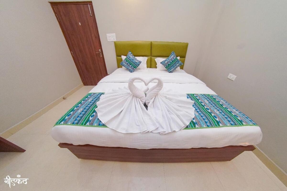 Neelkanth - 2-bhk Flat Near Bhu