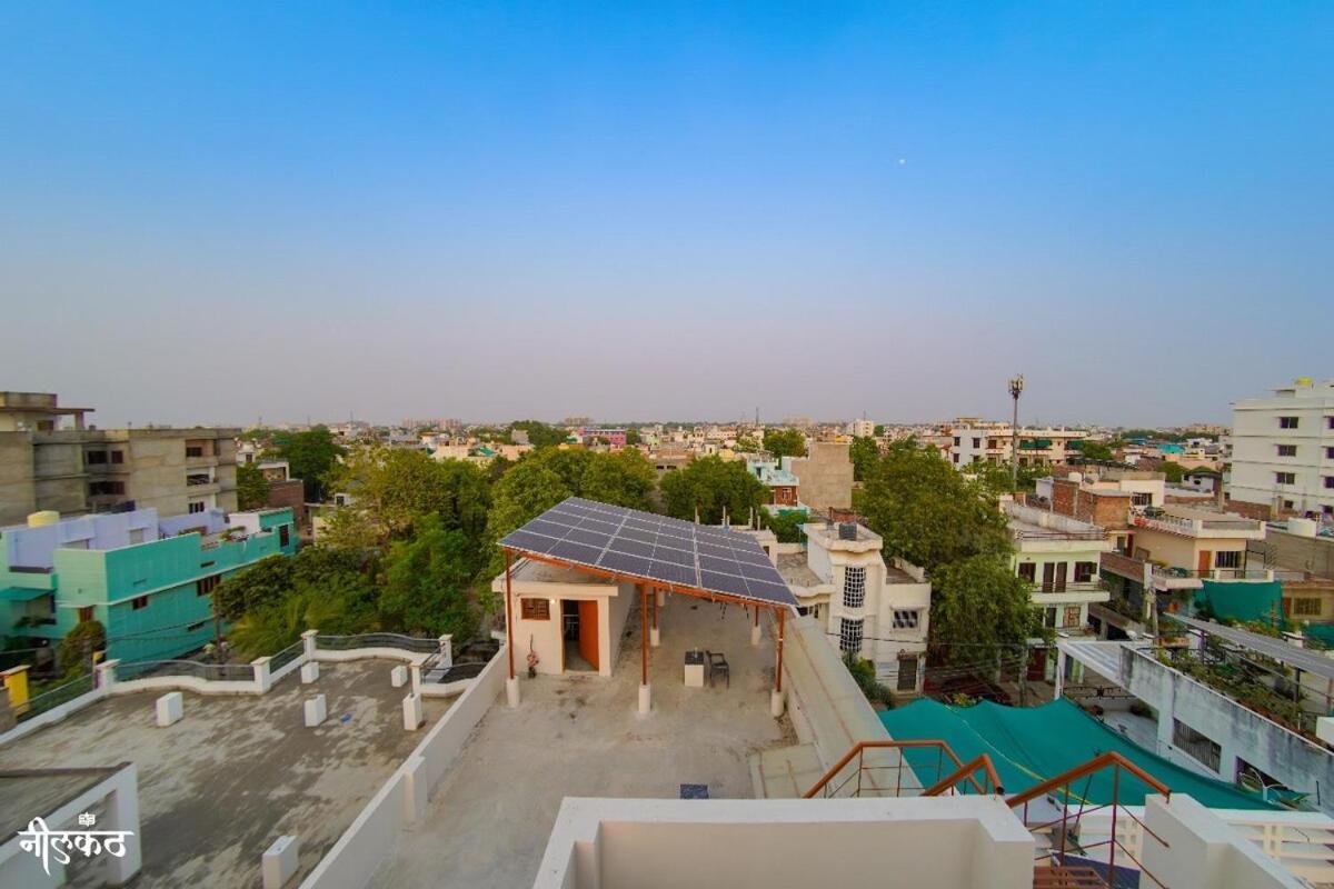 Neelkanth - 2-bhk Flat Near Bhu Apartment *