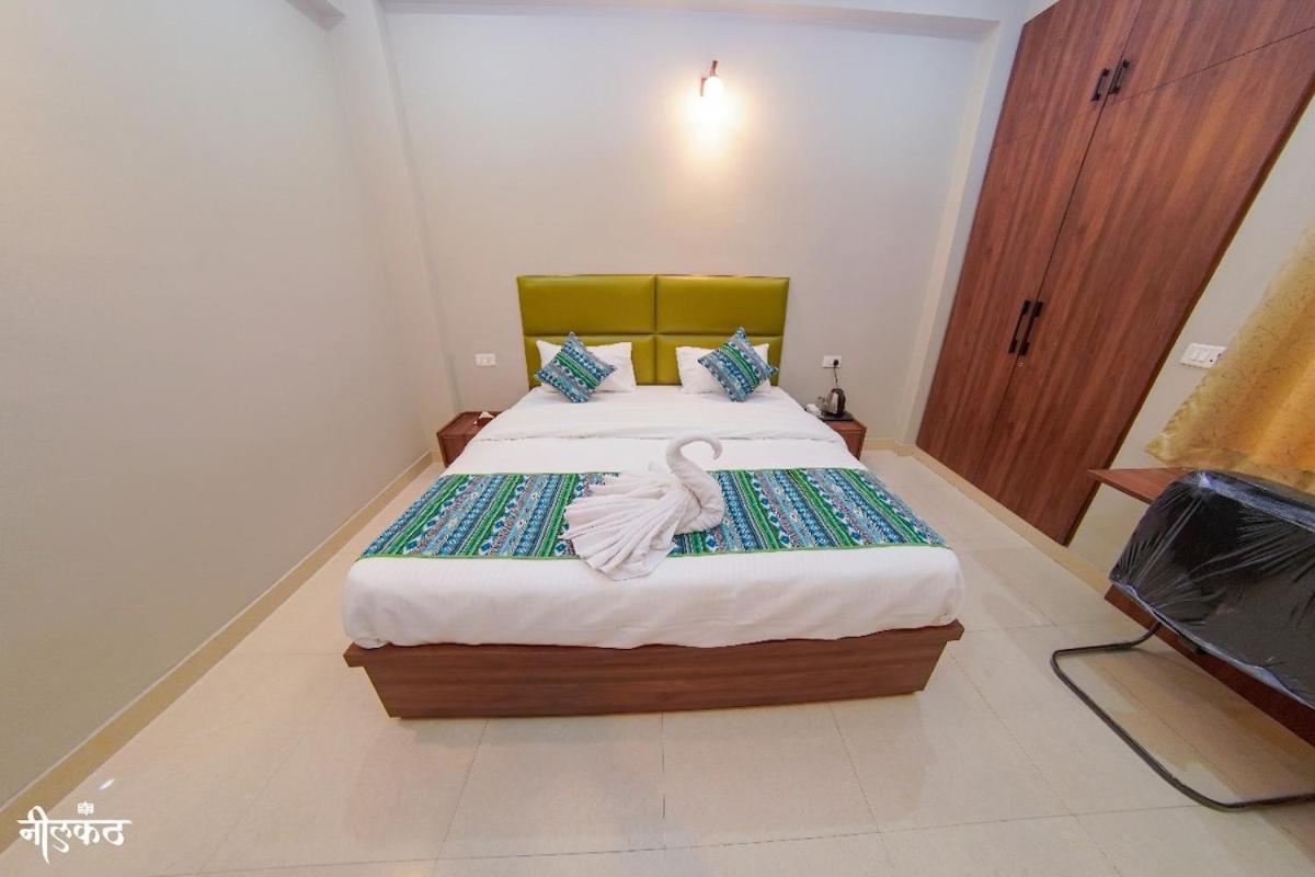 Apartment Neelkanth - 2-bhk Flat Near Bhu Varanasi